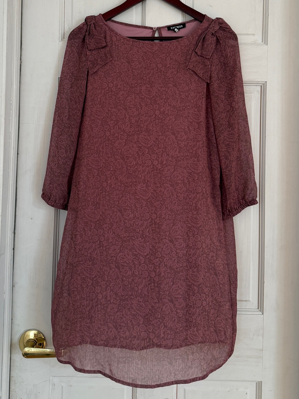 EXPRESS Women's Dusty Mauve Floral Print Tie Shoulder Shift Dress Size M